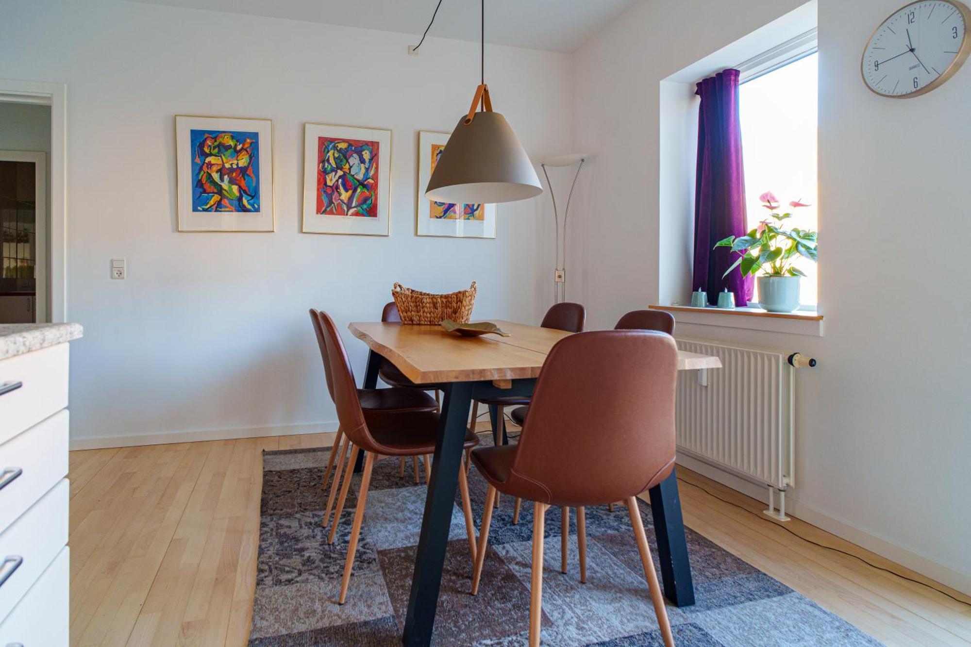 Spacious & Comfortable Near Tivoli & Metro Leilighet *