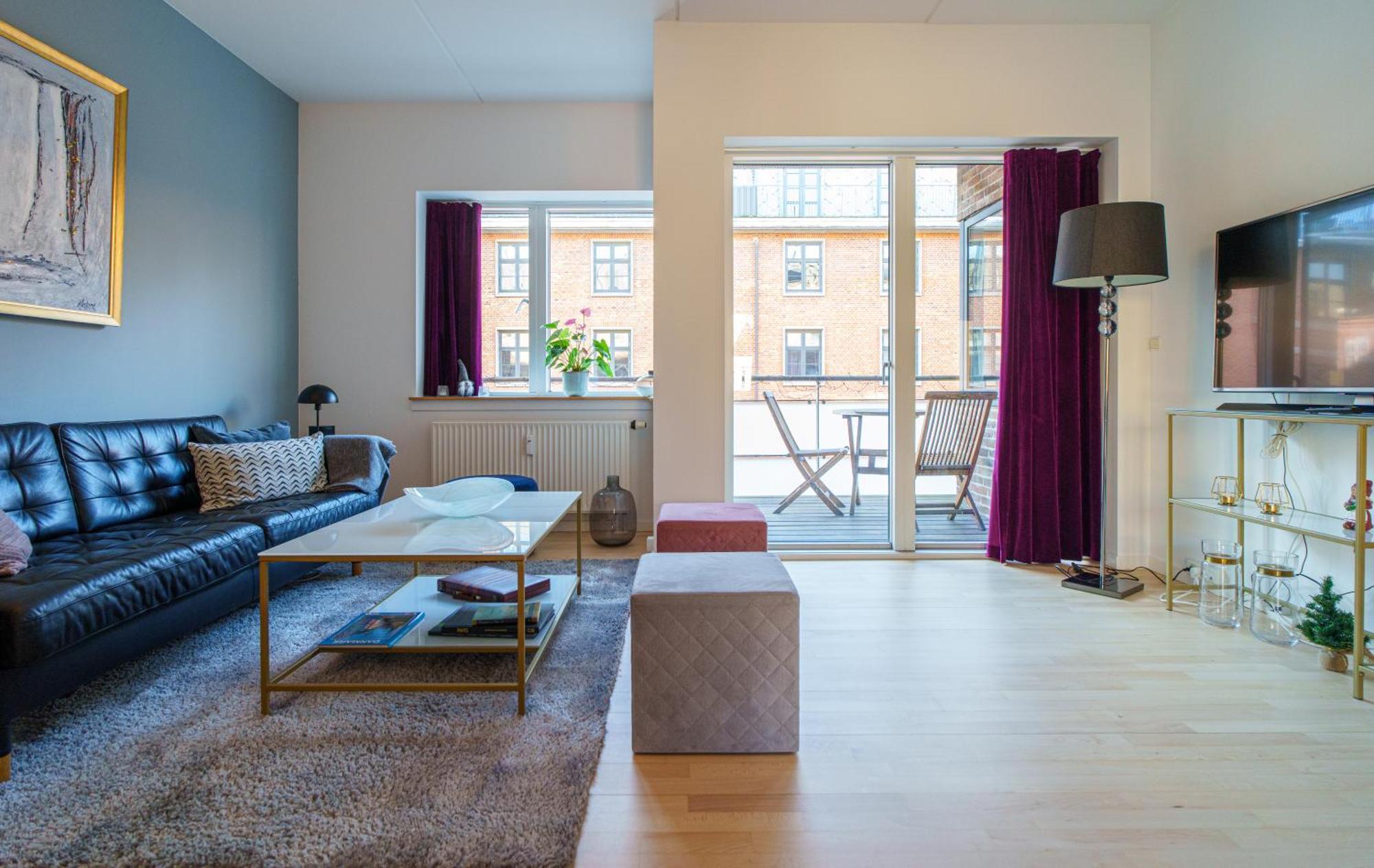 Spacious & Comfortable Near Tivoli & Metro København